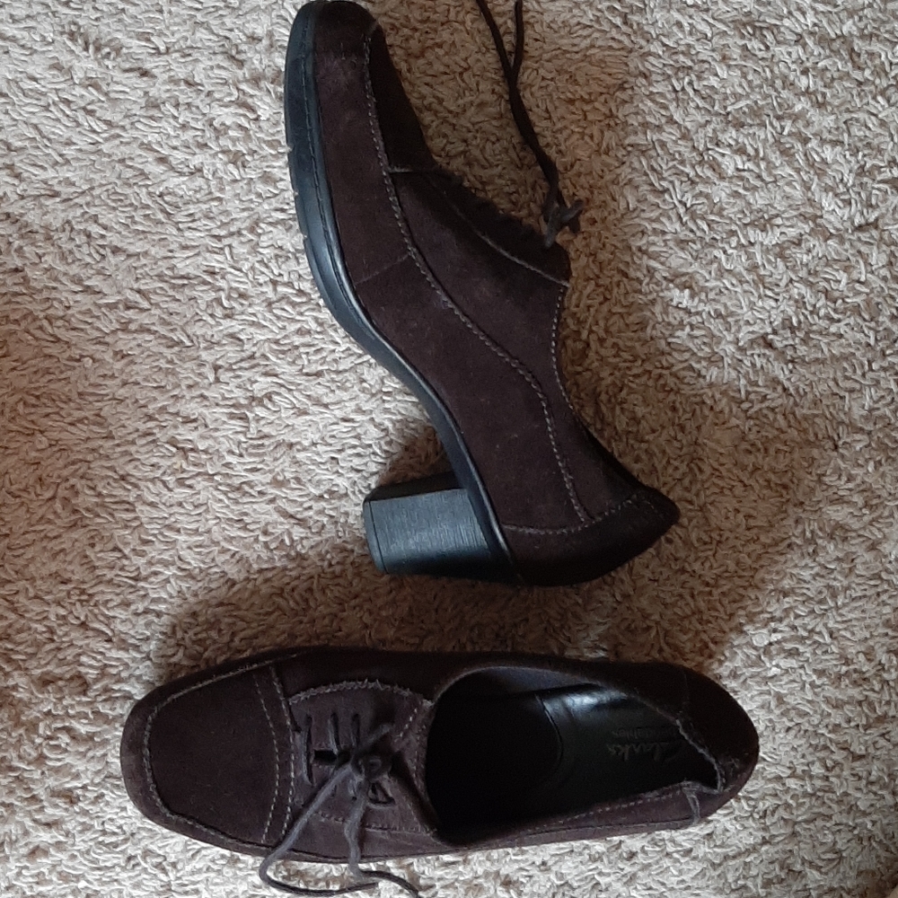 Brown suede Clark's booties